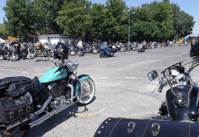 Letnie świętowanie motocyklistów (zdjęcia)