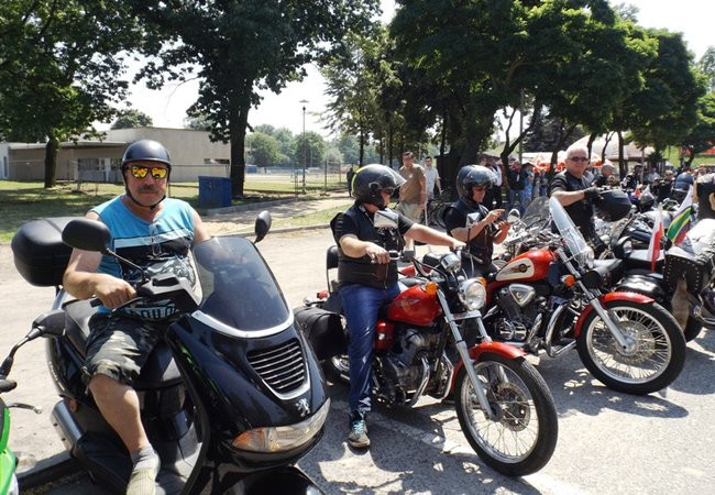 Letnie świętowanie motocyklistów (zdjęcia)