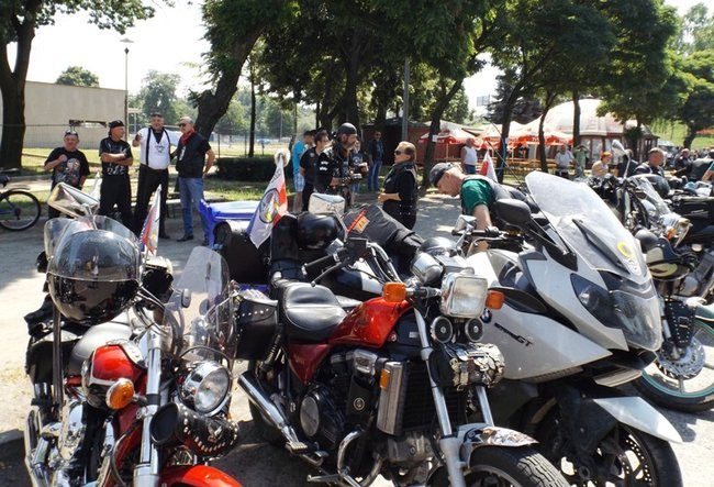 Letnie świętowanie motocyklistów (zdjęcia)