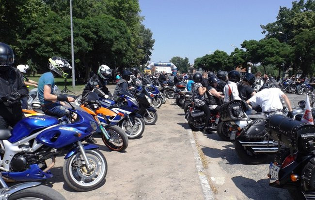 Letnie świętowanie motocyklistów (zdjęcia)