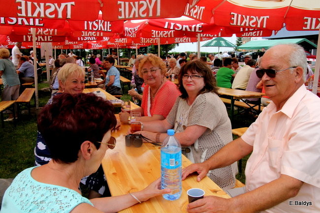 Festyn seniorów na lotnisku (zdjęcia)