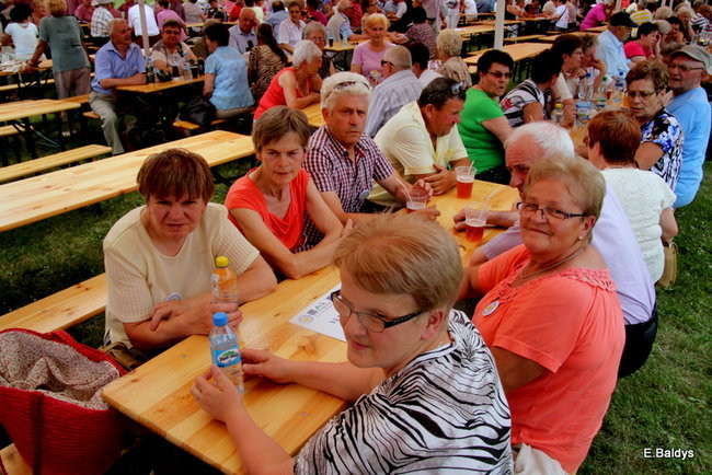Festyn seniorów na lotnisku (zdjęcia)