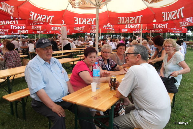 Festyn seniorów na lotnisku (zdjęcia)