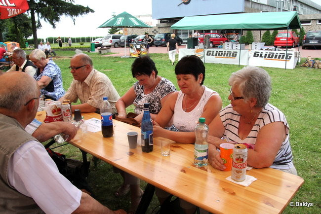 Festyn seniorów na lotnisku (zdjęcia)