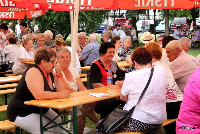 Festyn seniorów na lotnisku (zdjęcia)