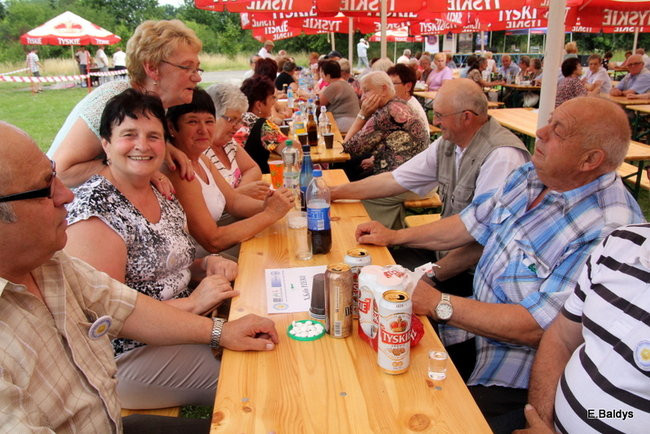 Festyn seniorów na lotnisku (zdjęcia)