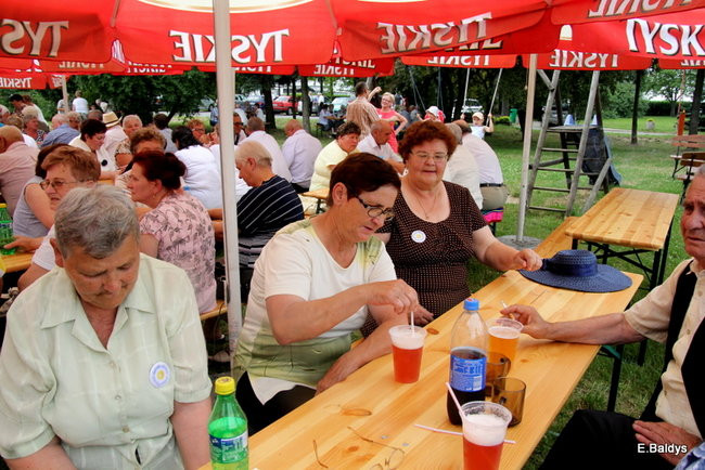Festyn seniorów na lotnisku (zdjęcia)