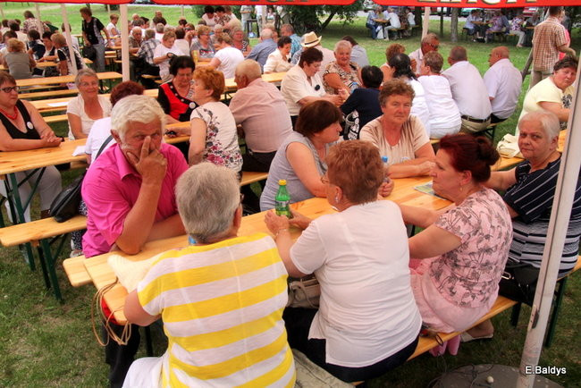 Festyn seniorów na lotnisku (zdjęcia)