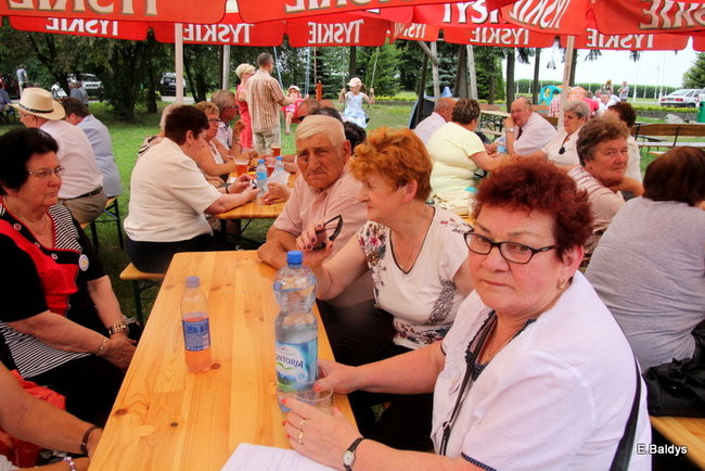 Festyn seniorów na lotnisku (zdjęcia)