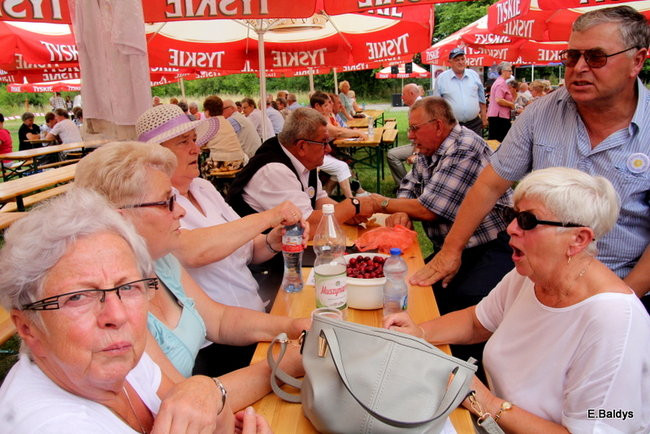 Festyn seniorów na lotnisku (zdjęcia)