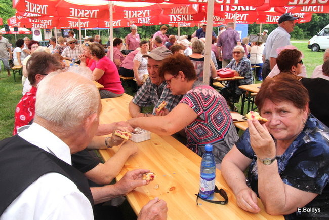 Festyn seniorów na lotnisku (zdjęcia)