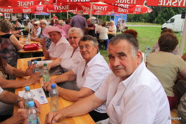 Festyn seniorów na lotnisku (zdjęcia)