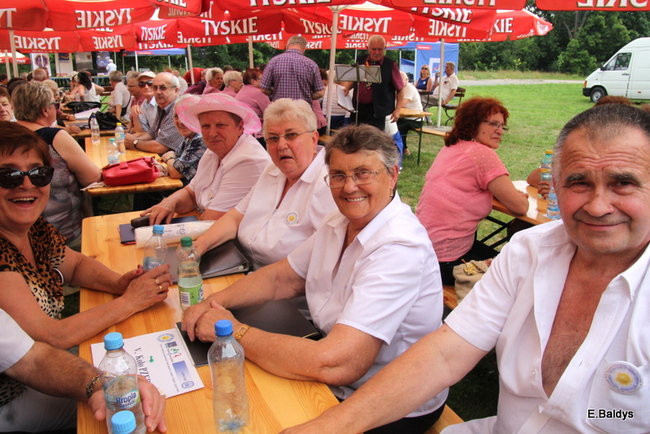 Festyn seniorów na lotnisku (zdjęcia)