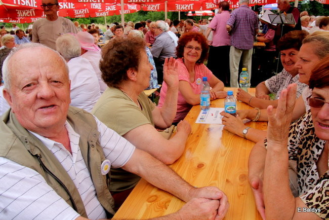 Festyn seniorów na lotnisku (zdjęcia)