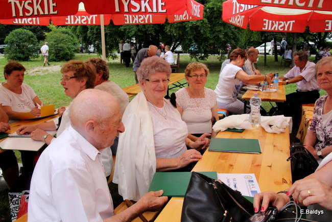 Festyn seniorów na lotnisku (zdjęcia)