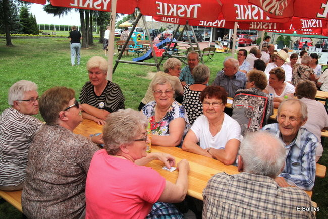 Festyn seniorów na lotnisku (zdjęcia)