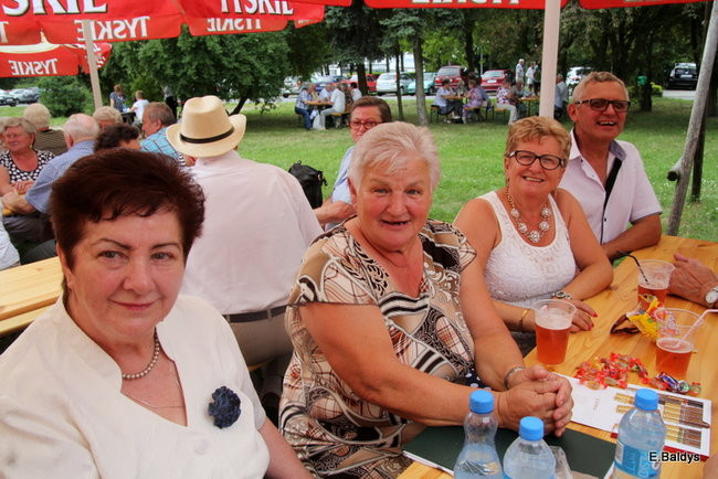 Festyn seniorów na lotnisku (zdjęcia)