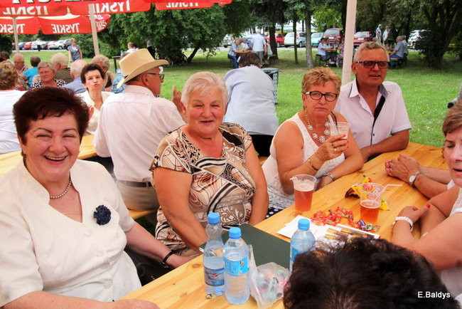 Festyn seniorów na lotnisku (zdjęcia)