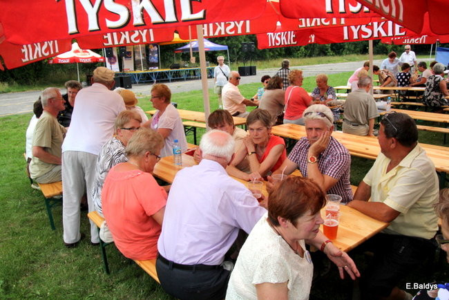 Festyn seniorów na lotnisku (zdjęcia)