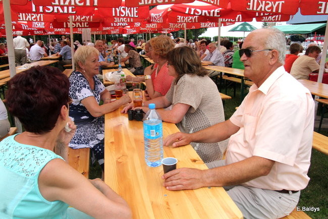 Festyn seniorów na lotnisku (zdjęcia)