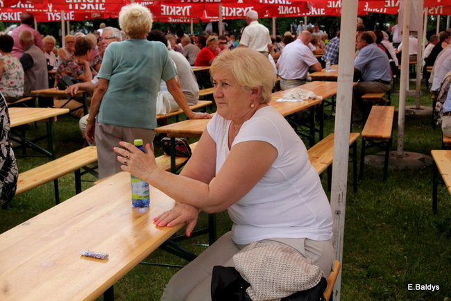 Festyn seniorów na lotnisku (zdjęcia)