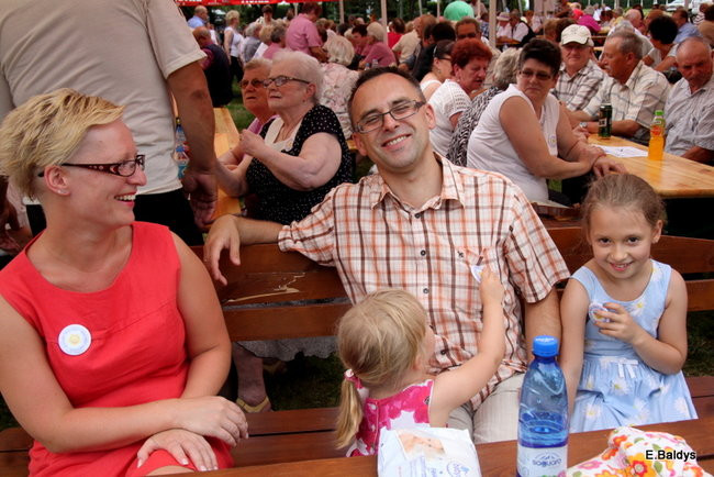 Festyn seniorów na lotnisku (zdjęcia)