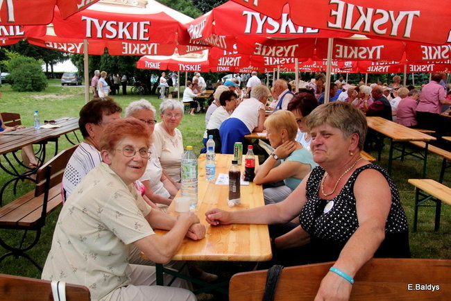Festyn seniorów na lotnisku (zdjęcia)