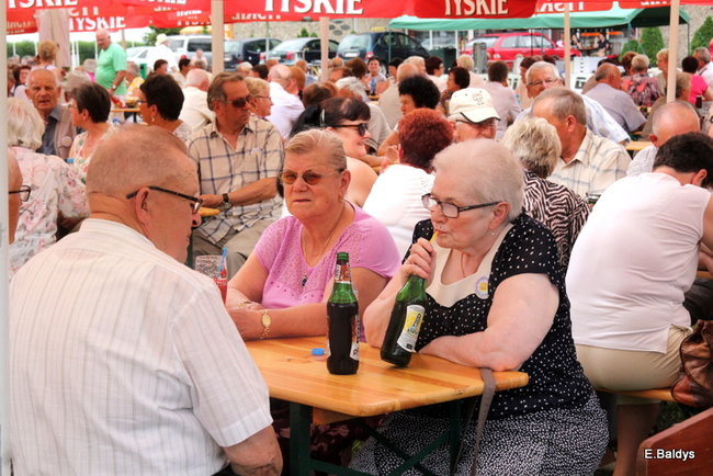 Festyn seniorów na lotnisku (zdjęcia)