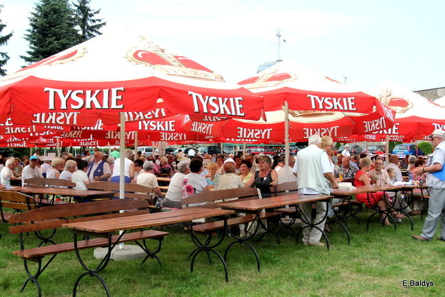 Festyn seniorów na lotnisku (zdjęcia)