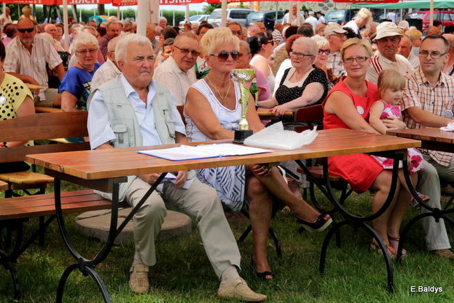 Festyn seniorów na lotnisku (zdjęcia)