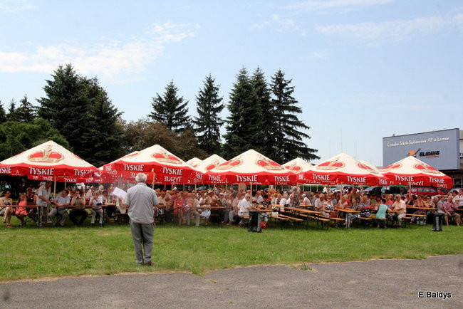 Festyn seniorów na lotnisku (zdjęcia)