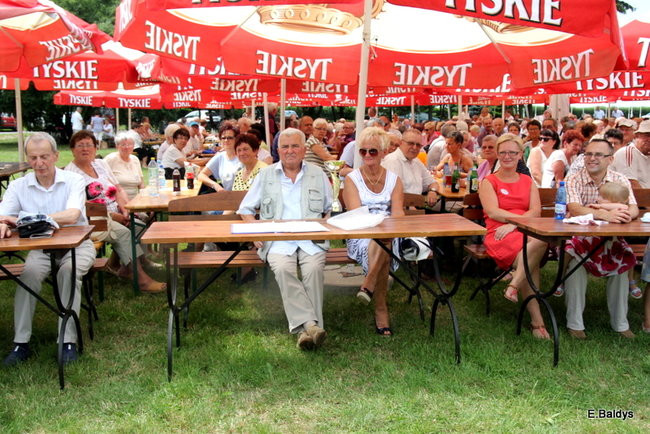 Festyn seniorów na lotnisku (zdjęcia)