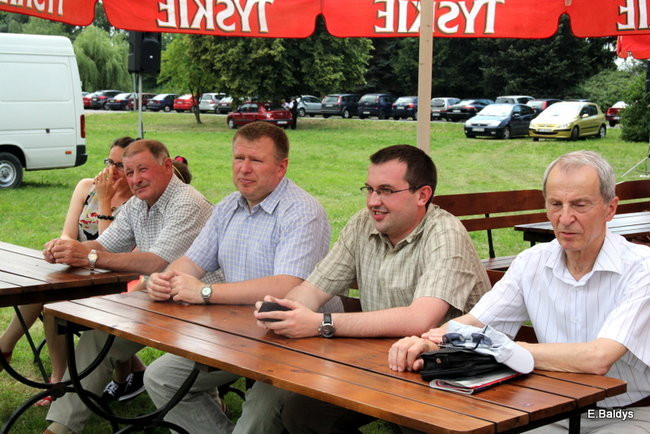 Festyn seniorów na lotnisku (zdjęcia)