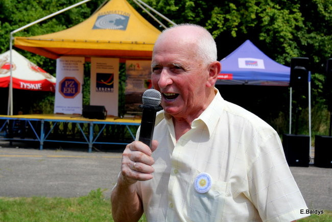 Festyn seniorów na lotnisku (zdjęcia)