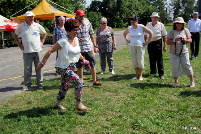 Festyn seniorów na lotnisku (zdjęcia)