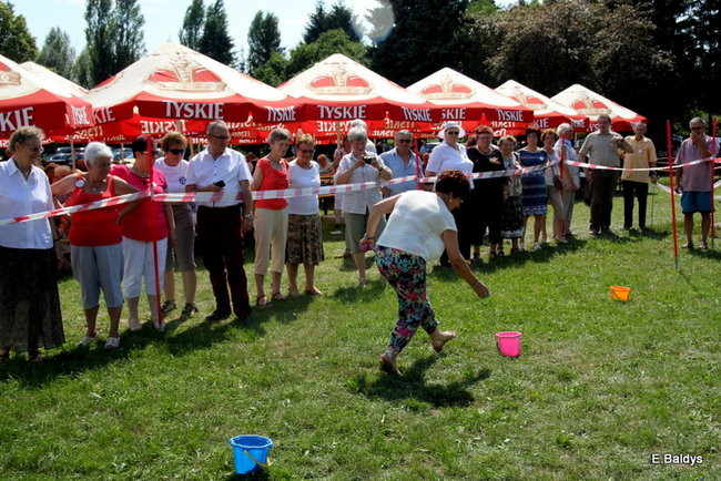 Festyn seniorów na lotnisku (zdjęcia)