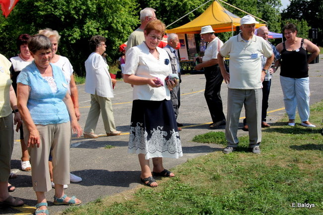 Festyn seniorów na lotnisku (zdjęcia)