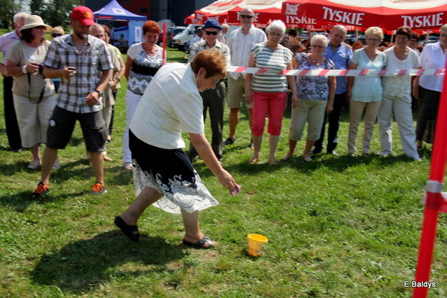 Festyn seniorów na lotnisku (zdjęcia)