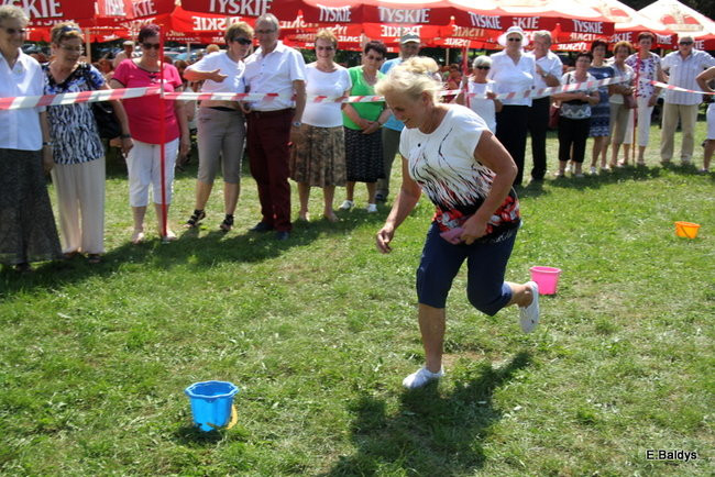 Festyn seniorów na lotnisku (zdjęcia)