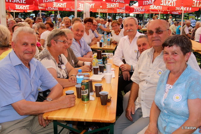 Festyn seniorów na lotnisku (zdjęcia)