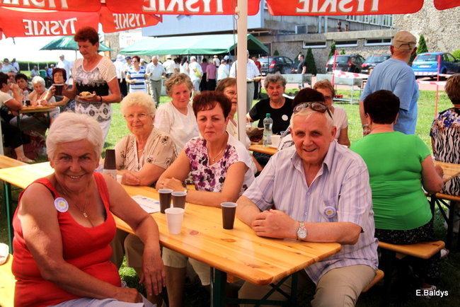 Festyn seniorów na lotnisku (zdjęcia)