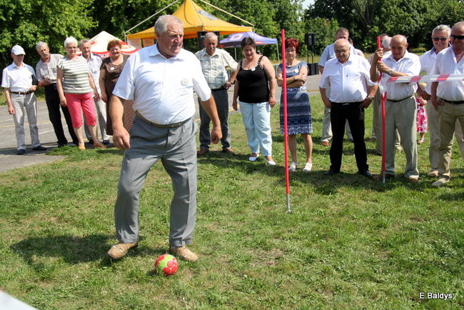 Festyn seniorów na lotnisku (zdjęcia)