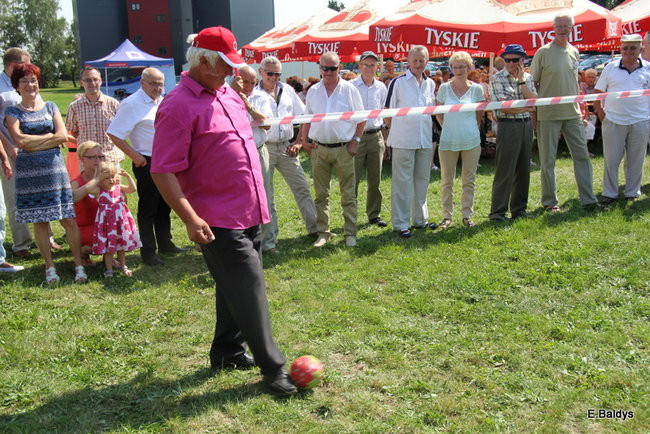 Festyn seniorów na lotnisku (zdjęcia)
