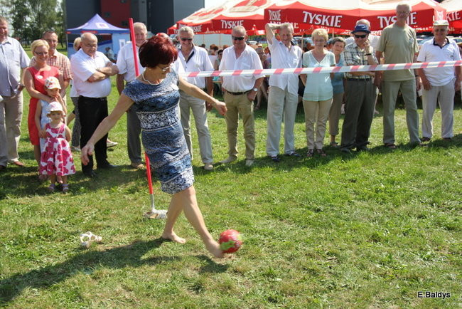 Festyn seniorów na lotnisku (zdjęcia)