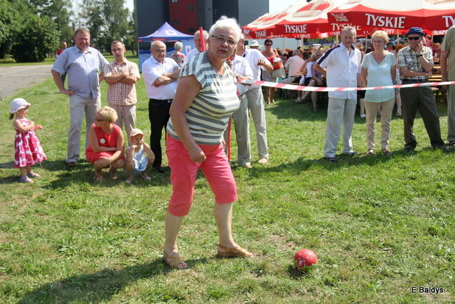 Festyn seniorów na lotnisku (zdjęcia)