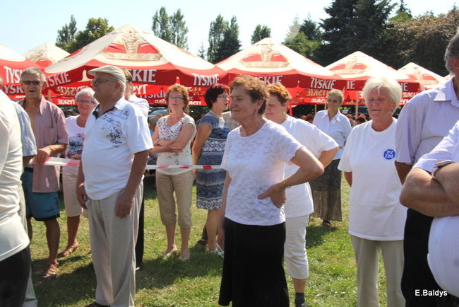Festyn seniorów na lotnisku (zdjęcia)
