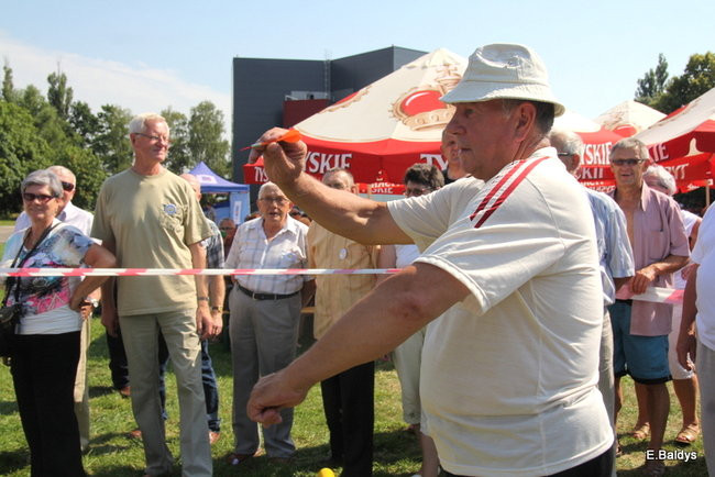 Festyn seniorów na lotnisku (zdjęcia)