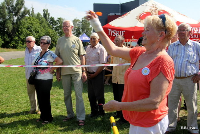 Festyn seniorów na lotnisku (zdjęcia)