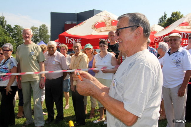 Festyn seniorów na lotnisku (zdjęcia)