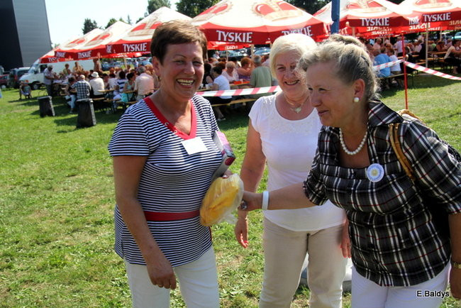 Festyn seniorów na lotnisku (zdjęcia)